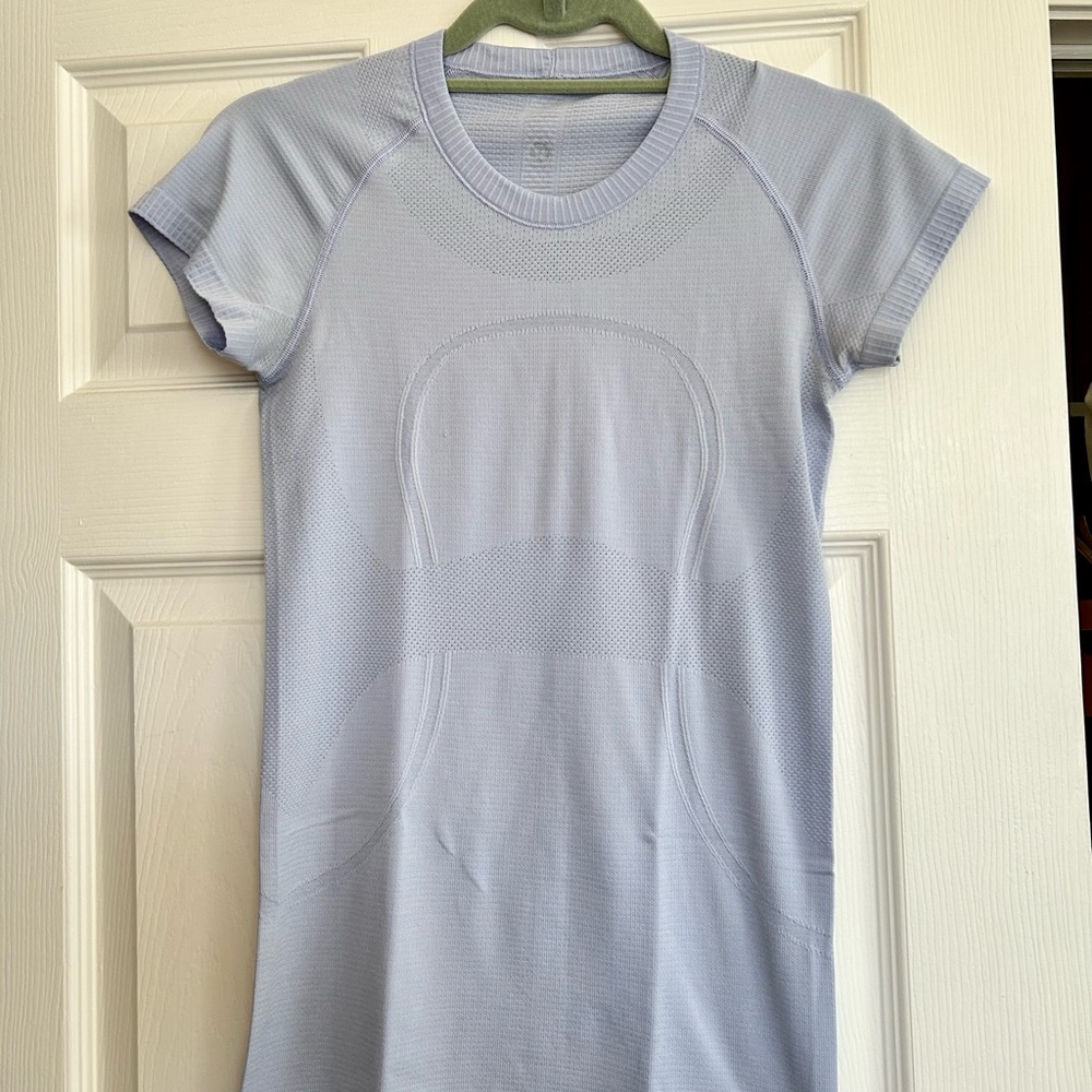 Lululemon short sleeve Swiftly - periwinkle